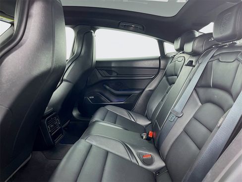Used 2021 Porsche Taycan 4S image 20