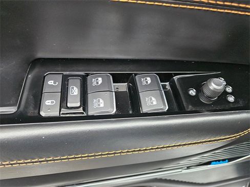 Used 2023 Jeep Grand Wagoneer Series III w/ Rear Seat Video Group 1 image 19