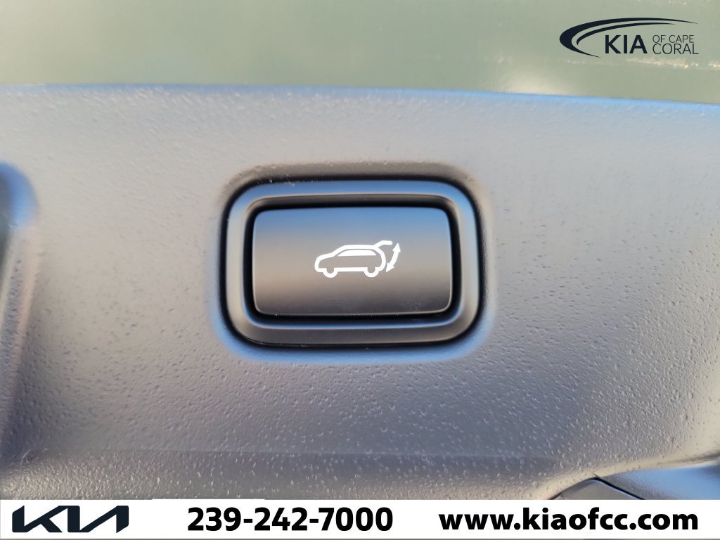 New 2025 Kia Niro Wind w/ Wind Preserve Package FWD image 12