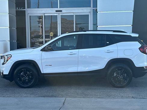 Certified 2022 GMC Terrain AT4 image 7