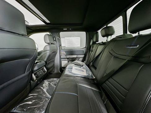 New 2026 Ford F450 Platinum w/ FX4 Off-Road Package image 26