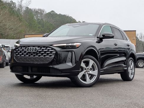 Used 2025 Audi Q5 Premium Plus w/ Premium Plus image 4