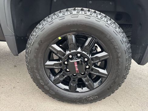 New 2026 GMC Sierra 2500 AT4 w/ AT4 Premium Plus Package AWD/4WD image 35
