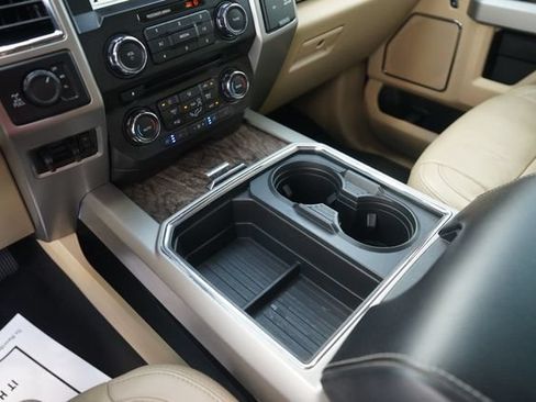 Used 2018 Ford F250 Lariat w/ Lariat Ultimate Package AWD/4WD image 28