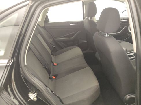 Used 2021 Volkswagen Jetta SE FWD image 19