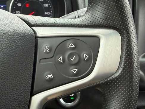 Used 2022 GMC Terrain SLE w/ Driver Convenience Package FWD image 17