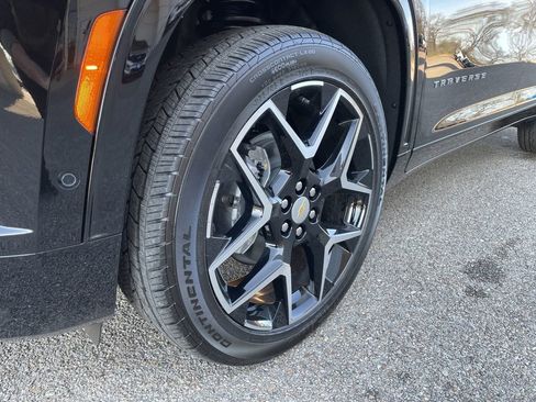 New 2026 Chevrolet Traverse High Country w/ LPO, Floor Liner Package FWD image 10