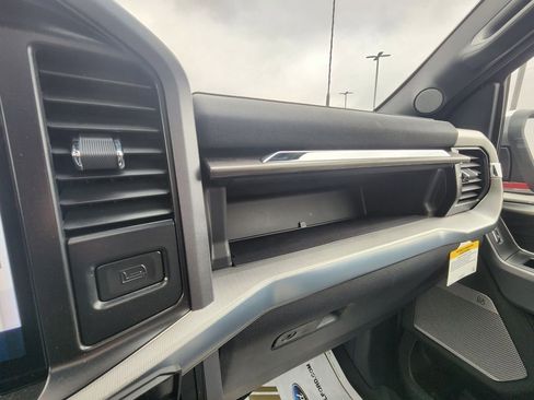 New 2025 Ford F150 Lariat w/ Equipment Group 502A High image 31