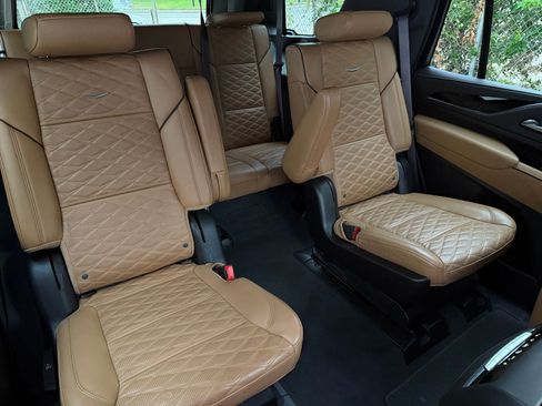 Used 2023 Cadillac Escalade Sport w/ Touring Package image 20