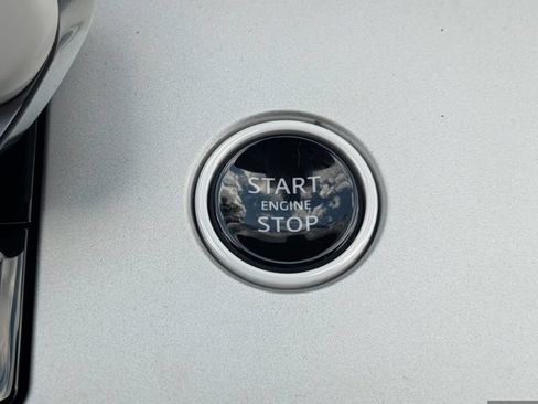 New 2026 Land Rover Range Rover SV AWD/4WD image 34