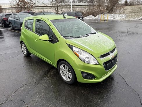 Used 2014 Chevrolet Spark LT image 4