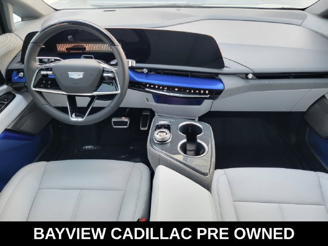 Certified 2027 Cadillac Optiq Luxury RWD image 24