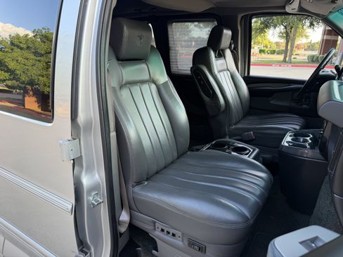 Used 2013 GMC Savana 1500 RWD image 10
