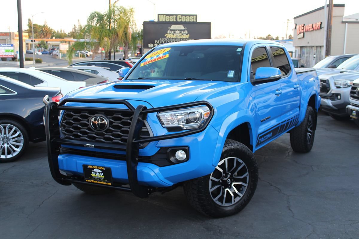 Used 2021 Toyota Tacoma TRD Sport AWD/4WD image 46
