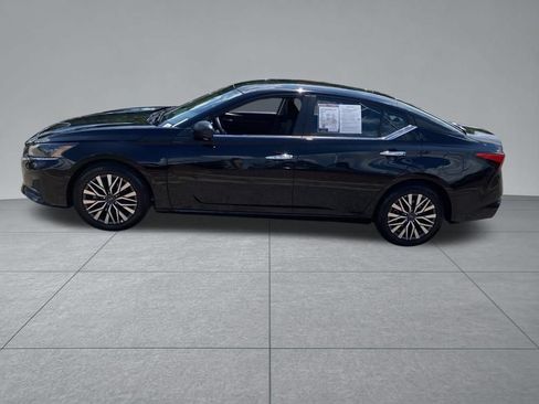 Used 2025 Nissan Altima 2.5 SV FWD image 4