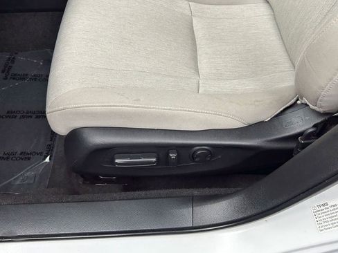 Used 2023 Honda Accord EX image 11