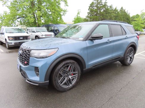 New 2026 Ford Explorer ST w/ Sun And Sound Package AWD/4WD image 3