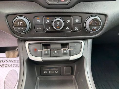 Certified 2024 GMC Terrain SLT w/ LPO, Floor Liner Package AWD/4WD image 20