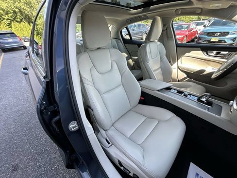 Certified 2024 Volvo S60 B5 Plus w/ Climate Package AWD/4WD image 25