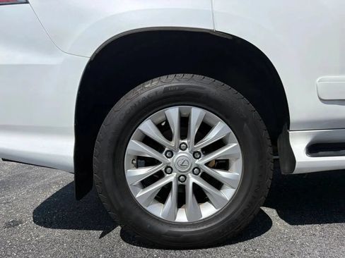 Used 2016 Lexus GX 460 w/ Premium Package AWD/4WD image 27
