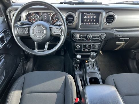 Certified 2022 Jeep Gladiator Willys image 3