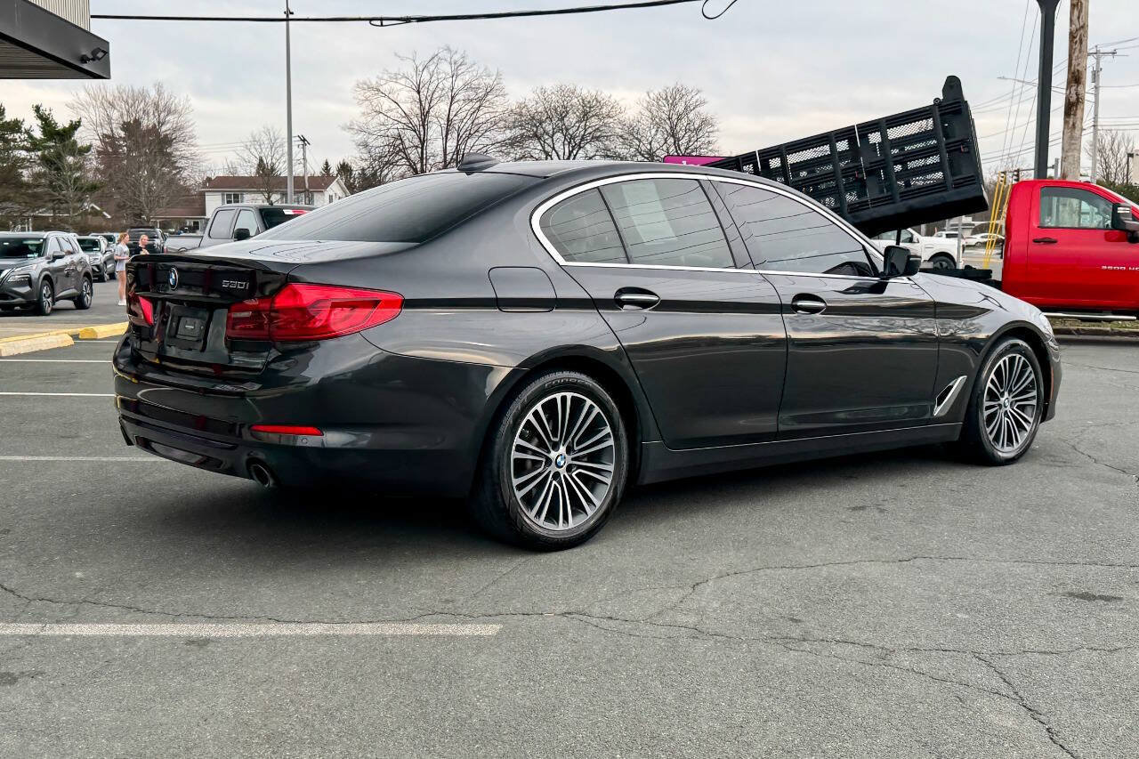 Used 2018 BMW 530i xDrive AWD/4WD image 4