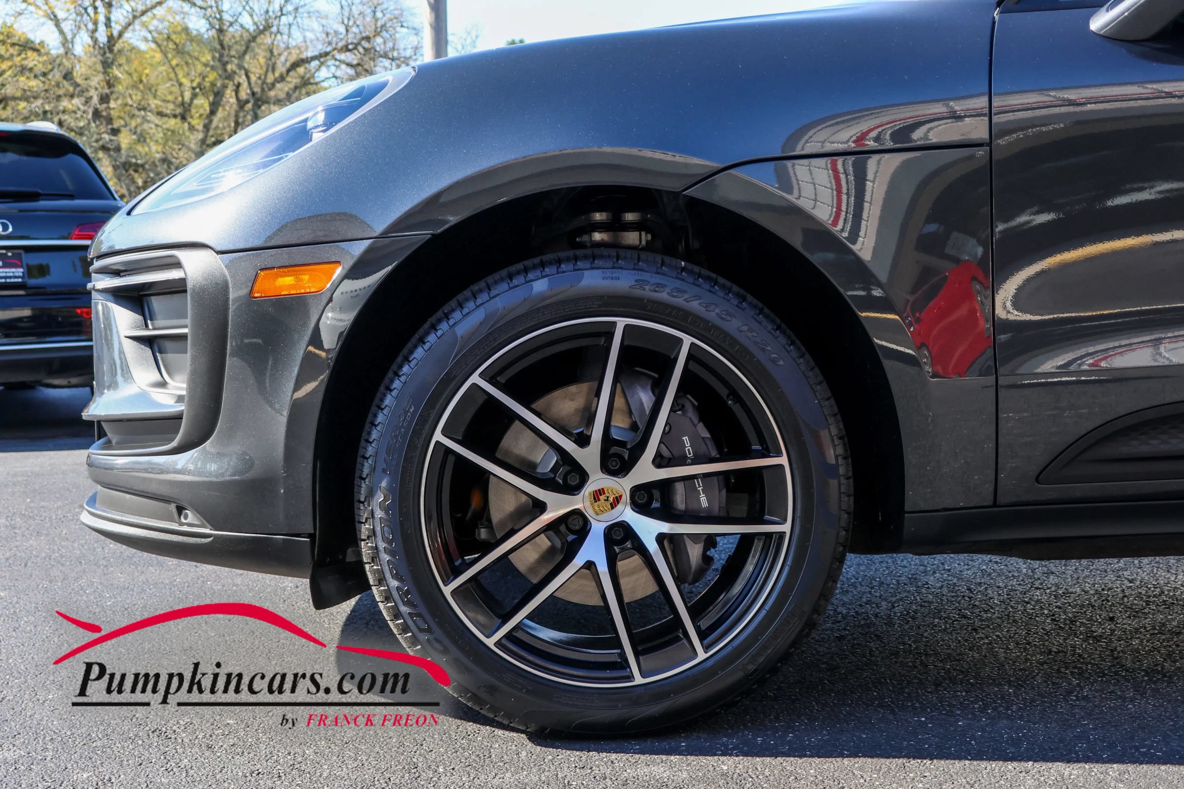 Used 2023 Porsche Macan AWD/4WD image 10