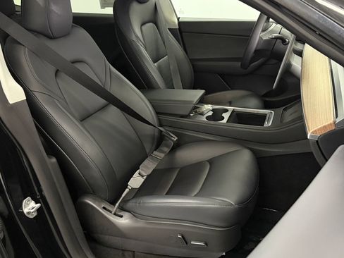 Used 2022 Tesla Model Y Performance AWD/4WD image 13