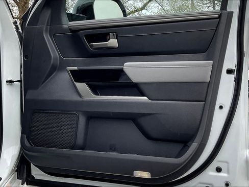 Used 2025 Toyota Tundra Limited image 24