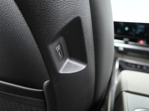 New 2026 Kia Carnival LXS image 16