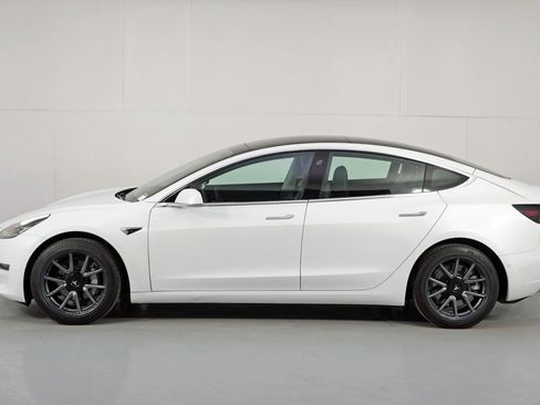 Used 2020 Tesla Model 3 Standard Range Plus image 51
