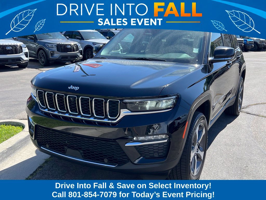 Used 2023 Jeep Grand Cherokee Limited AWD/4WD image 2