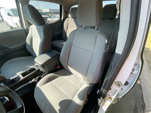 Used 2020 Toyota Tacoma SR image 17