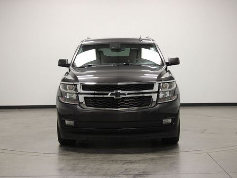 Used 2017 Chevrolet Suburban LT AWD/4WD image 3