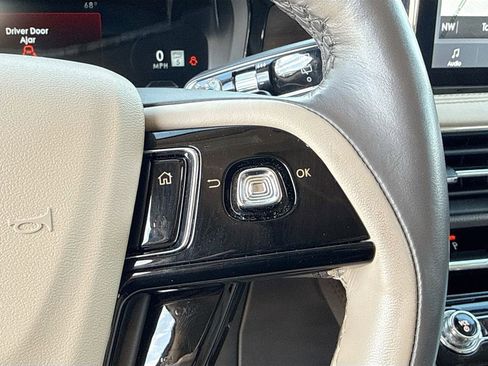 Used 2022 Lincoln Corsair Reserve w/ Equipment Group 201A image 40