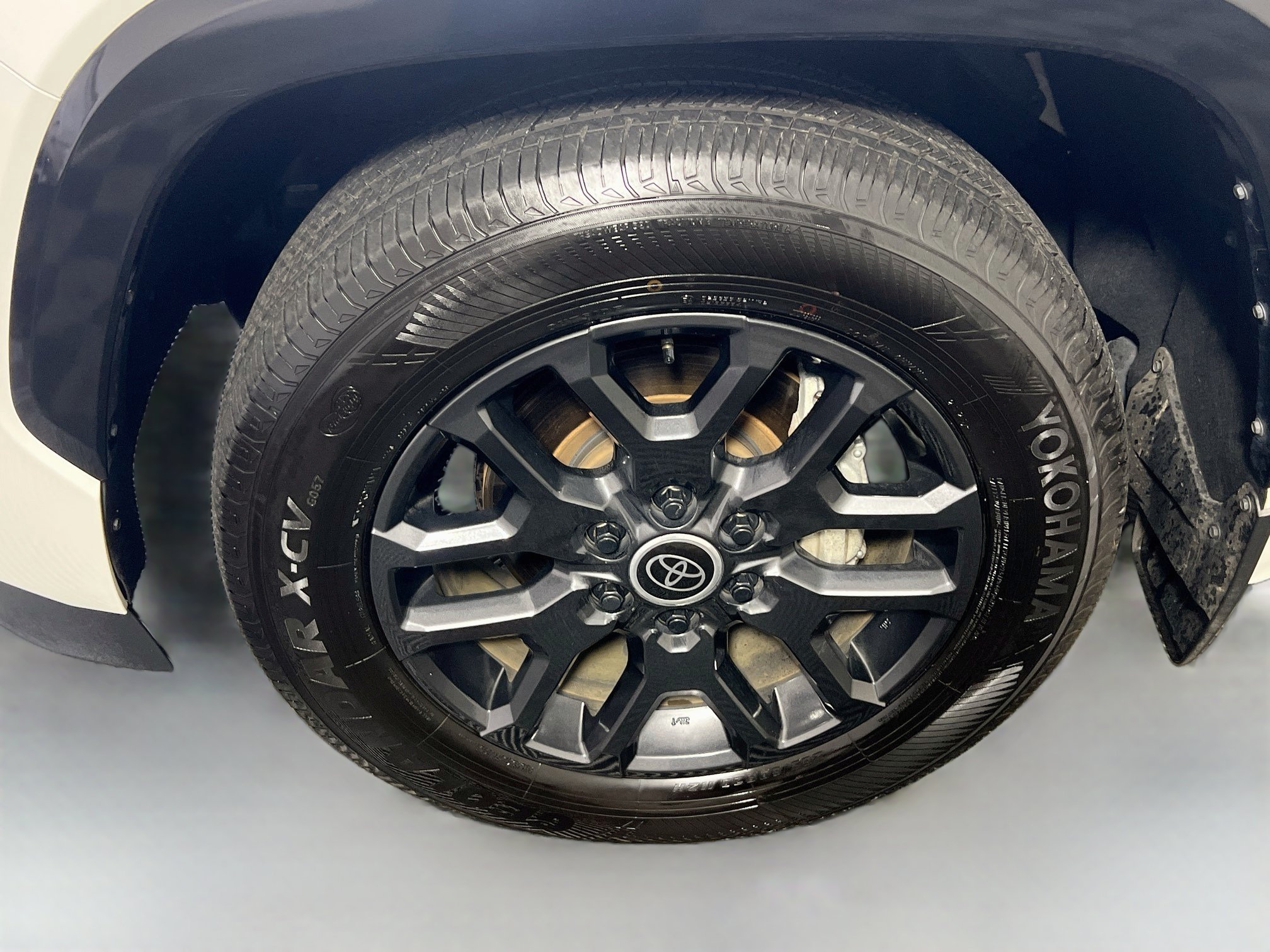 Used 2024 Toyota Sequoia Platinum AWD/4WD image 13