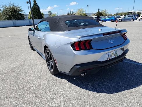 Used 2024 Ford Mustang Premium image 11