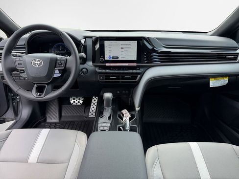 Used 2026 Toyota Camry SE w/ Convenience Package FWD image 16