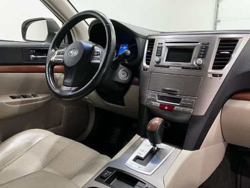Used 2014 Subaru Outback 2.5i Limited w/ Moonroof Package image 40