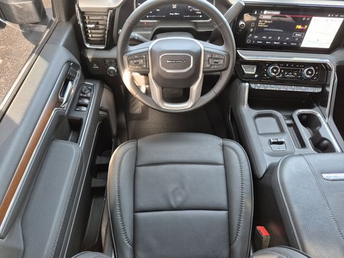 Used 2026 GMC Sierra 2500 Denali w/ Denali Reserve Package image 30