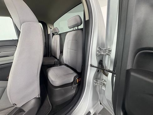 Used 2018 Chevrolet Colorado W/T w/ WT Convenience Package AWD/4WD image 18