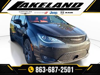Used 2020 Chrysler Pacifica Limited w/ Quick Order Package 27H Red S FWD video 1