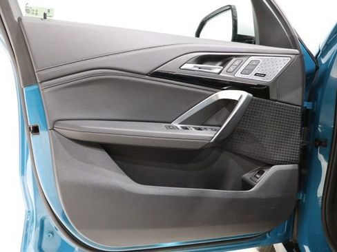 Used 2023 BMW X1 xDrive28i w/ Premium Package image 17