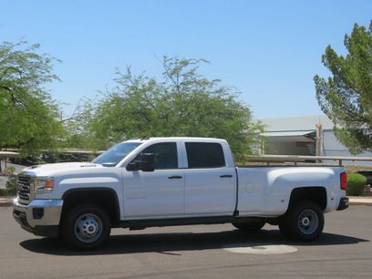 Used 2017 GMC Sierra 3500 2WD Crew Cab w/ Sierra Convenience Package