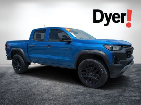 Used 2024 Chevrolet Colorado Trail Boss w/ Technology Package AWD/4WD image 1
