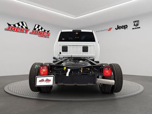 New 2025 RAM 5500 Tradesman AWD/4WD image 6