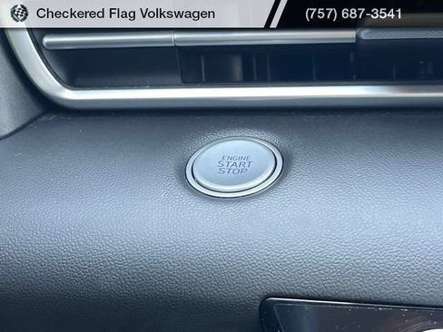 Used 2023 Hyundai Elantra SEL FWD image 34