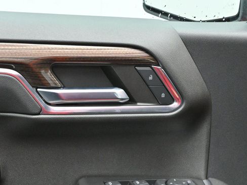 Used 2023 Chevrolet Silverado 1500 RST image 11