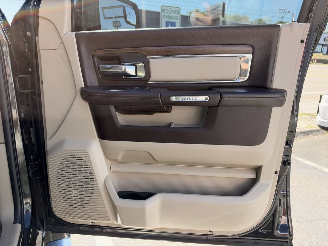 Used 2017 RAM 1500 Laramie w/ Convenience Group AWD/4WD image 23