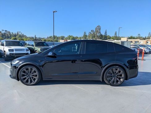Used 2022 Tesla Model X image 9